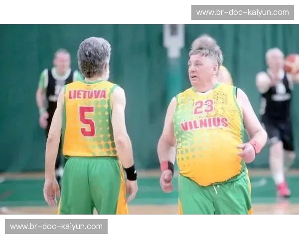 篮球的魅力:当美国梦之队遇上立陶宛的坚韧之魂